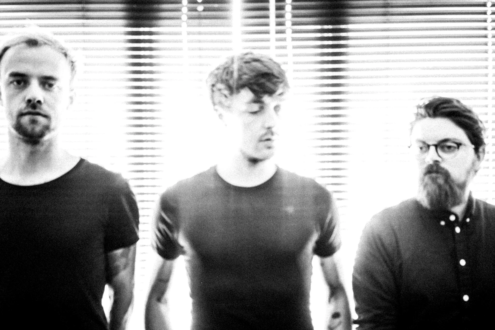 Mørkemændene går i retning mod det mere klassisk rockede, og det klæder dem