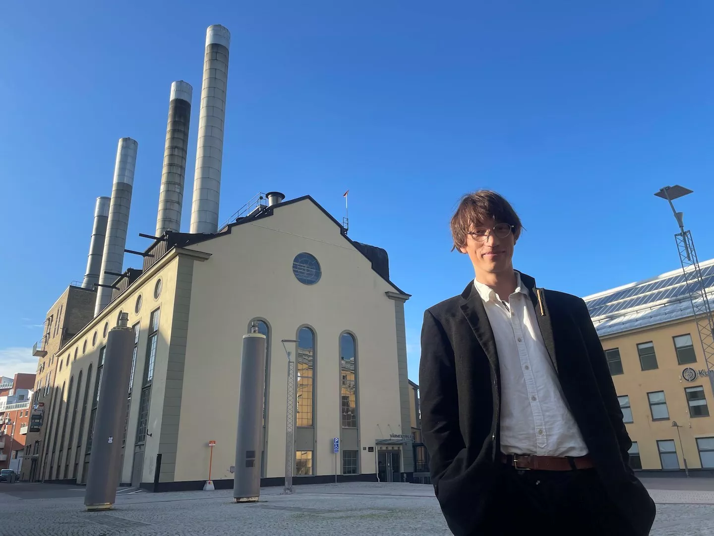 Simon Hedlund vid Värmekyrkan i Norrköping.