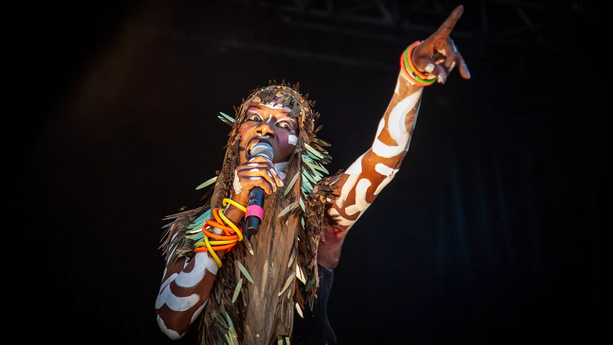 Slik så det ut da Grace Jones spilte i Borggården i Trondheim
