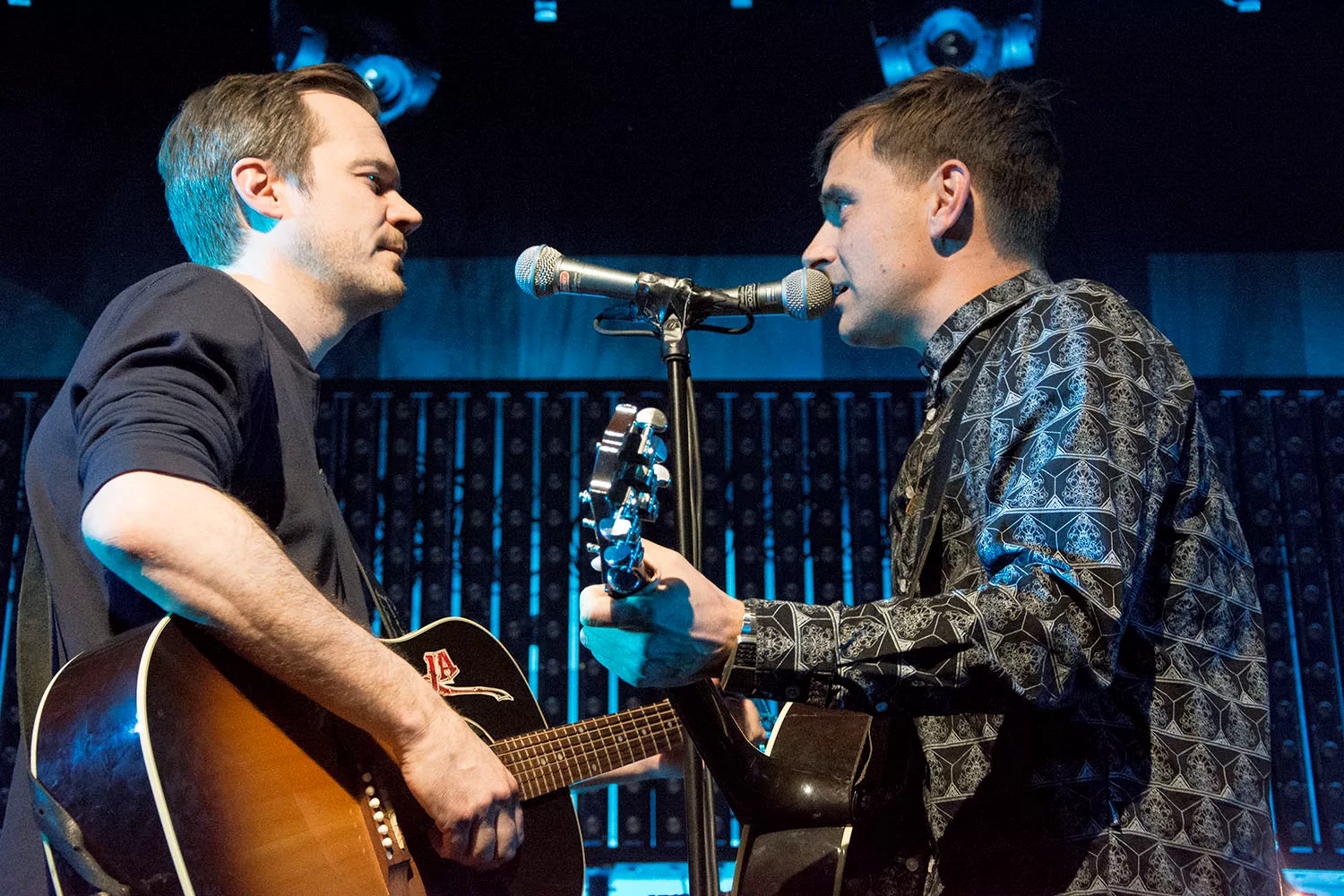 De Eneste Tos kærligheds-ep er komplet