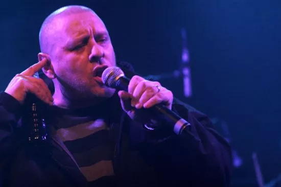 Shaun Ryder spelar in julklassiker