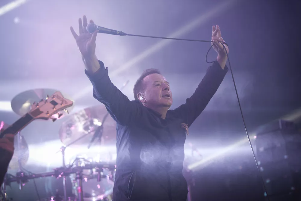 Simple Minds spiller konceptkoncert på Train