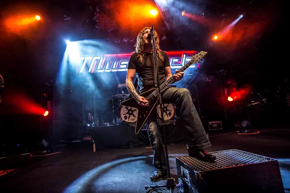 Mustasch: Juno, Bråvalla, Norrköping