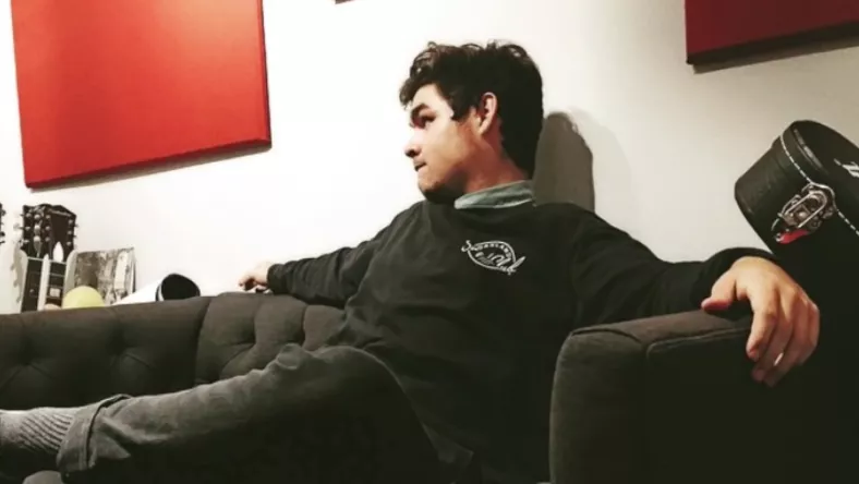 Lyt: Søn går i Green Day-sangers fodspor