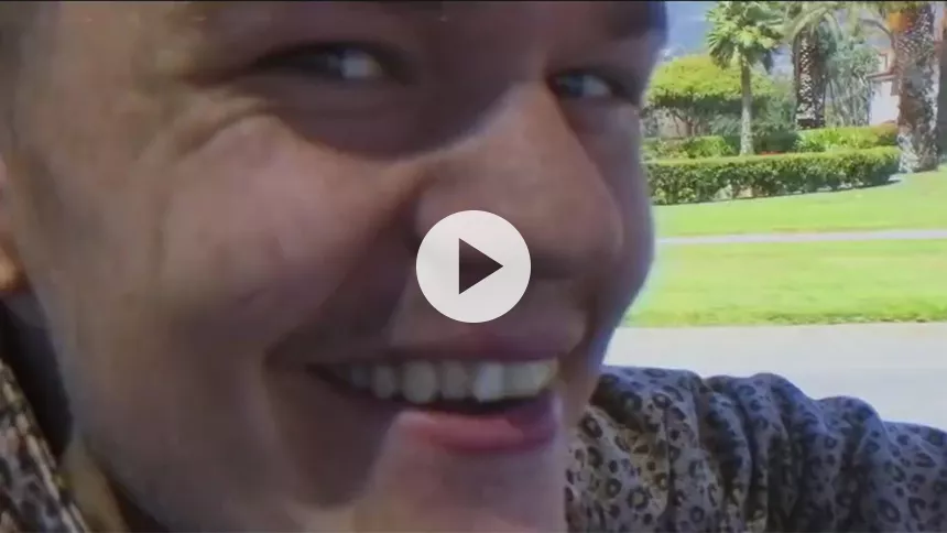 Tag med turnéaktuelle Saveus på landevejen i videoen til ”Himalaya”