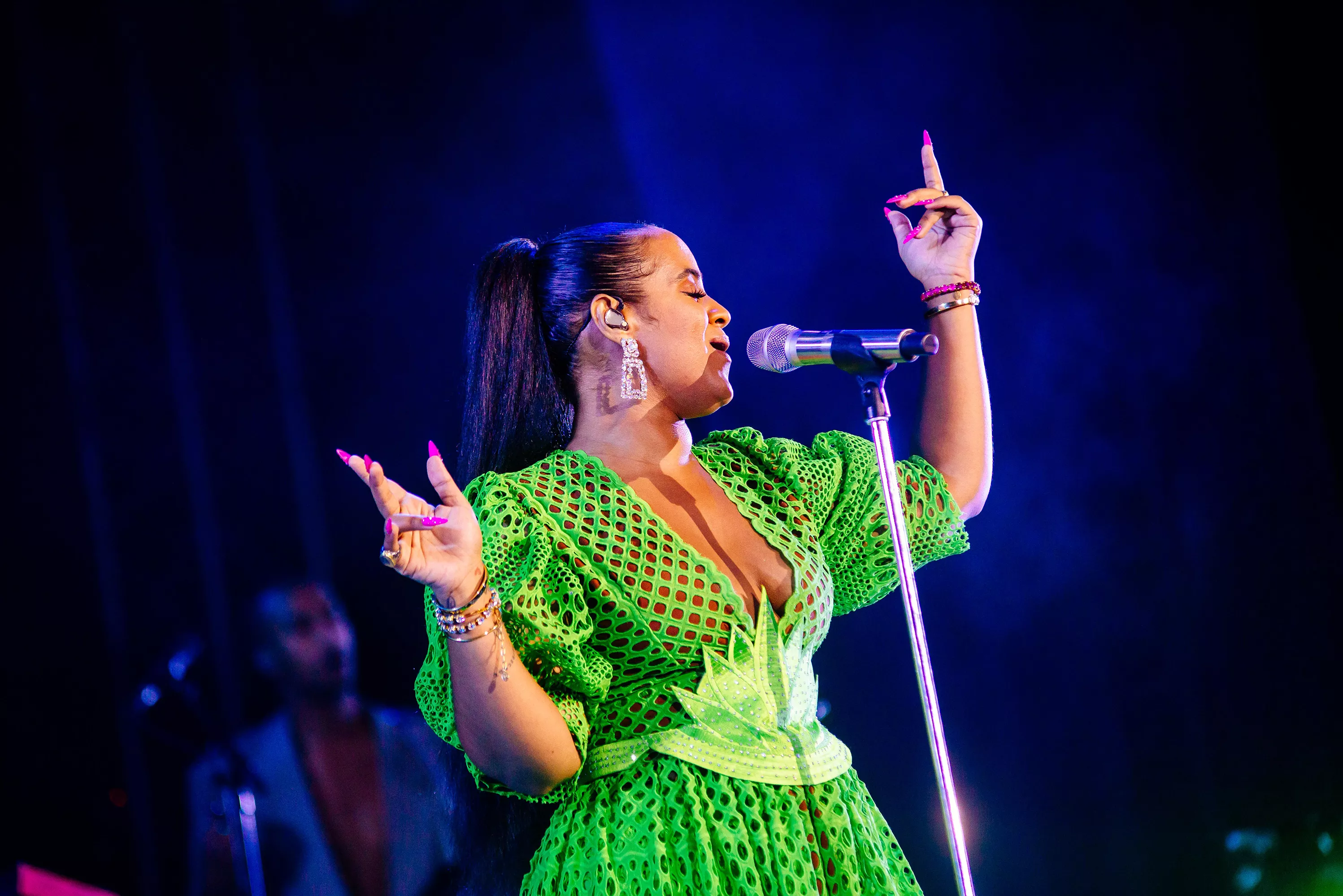 En värmande röst på Azalea