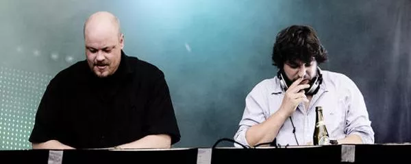 Elektronisk Tirsdag udsender kompilering