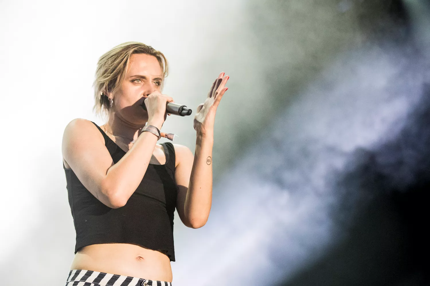 MØ er hovednavn til spektakulært snowboard- og skiløbevent