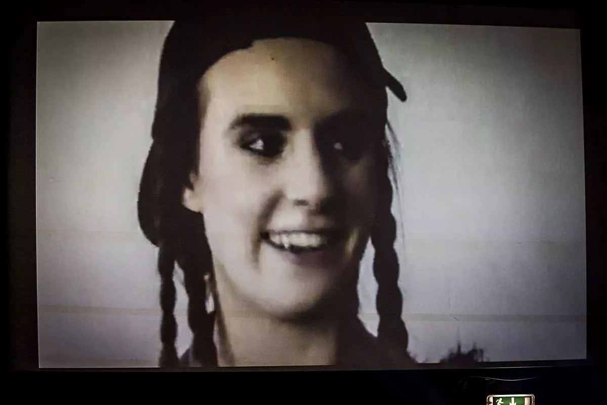 Julekalender låge 12: Hør årets bedste sang ifølge MØ