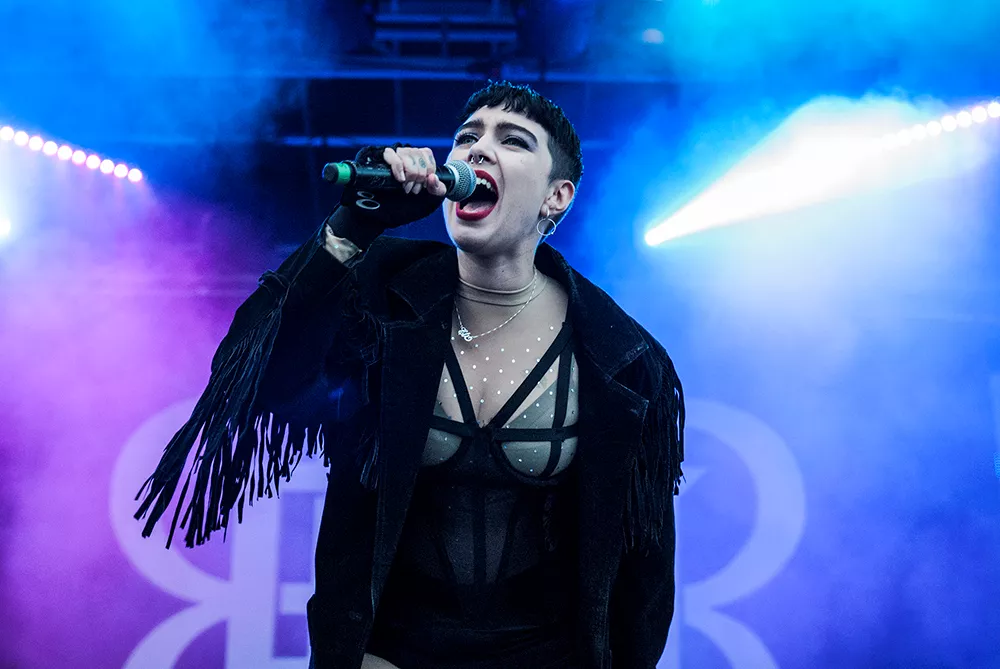 GUIDE: Veckans konsertmåsten – från modern dansmusik till opolitisk progg