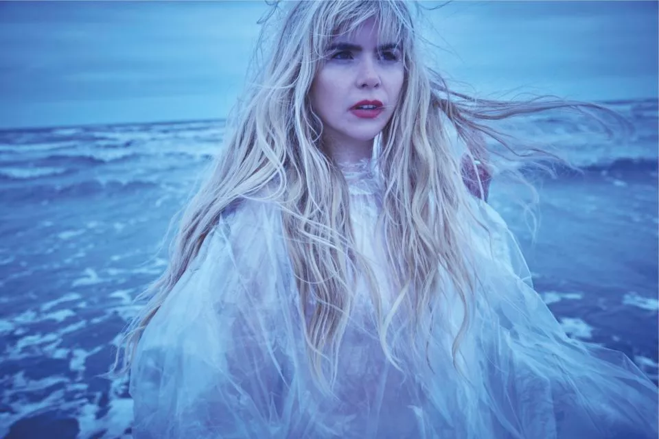 ANMELDELSE: Paloma Faith ville lave en politisk plade, men fejlede