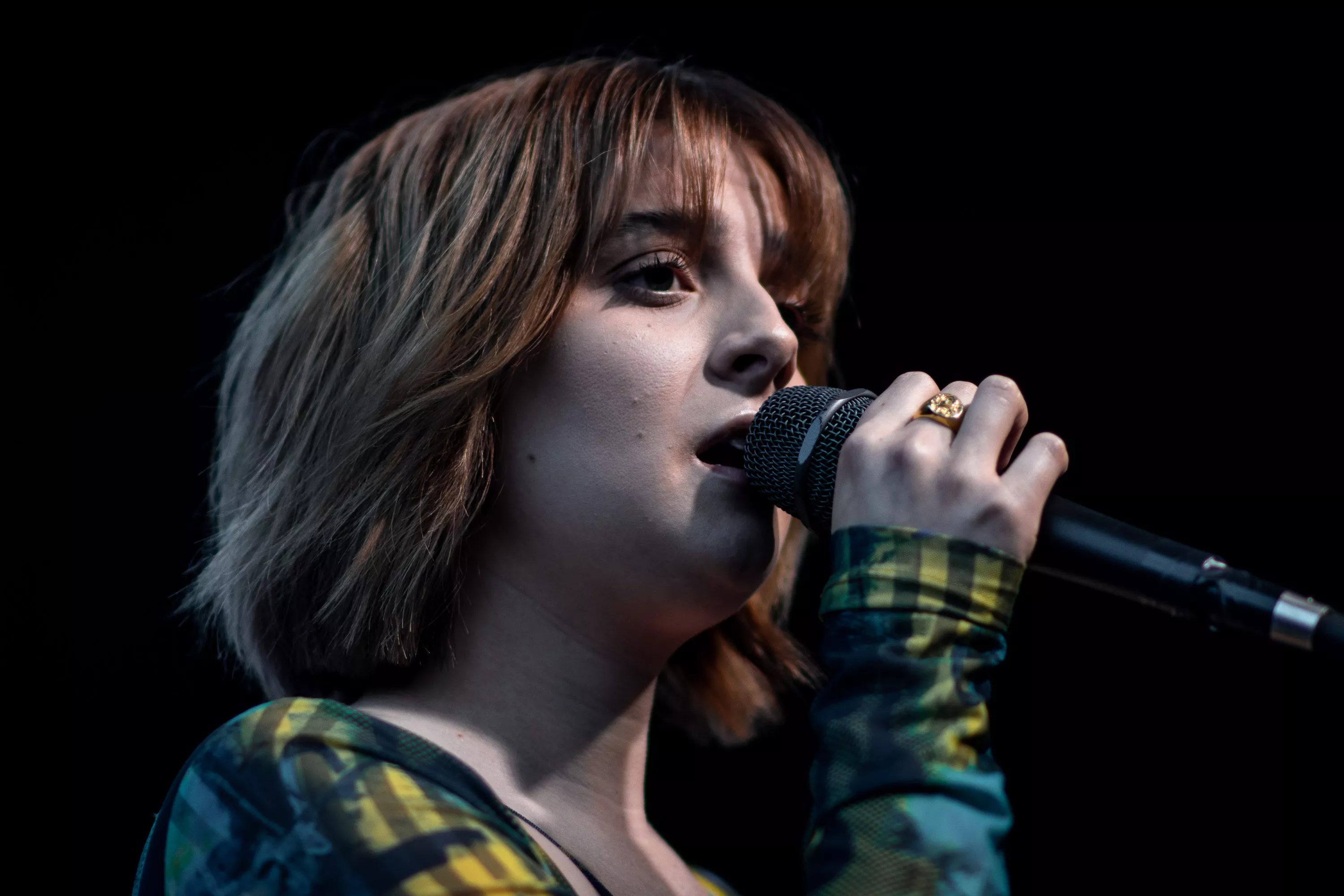 Inderlig ungdom i fuld kontrol