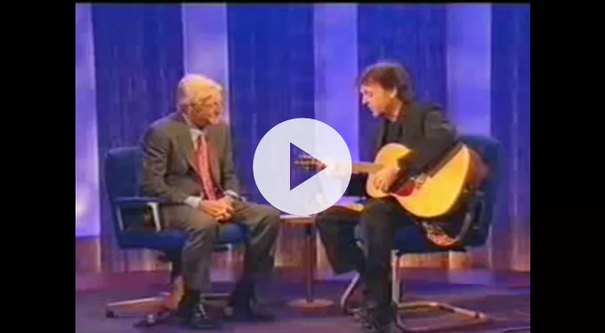 Hør Paul McCartney spille elementerne til All Day i 1999