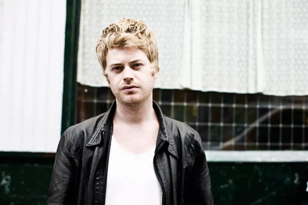 Christian Hjelm ude med ny video