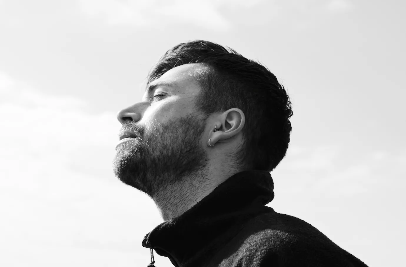 Dansk debut lyser op i et hav af følelser