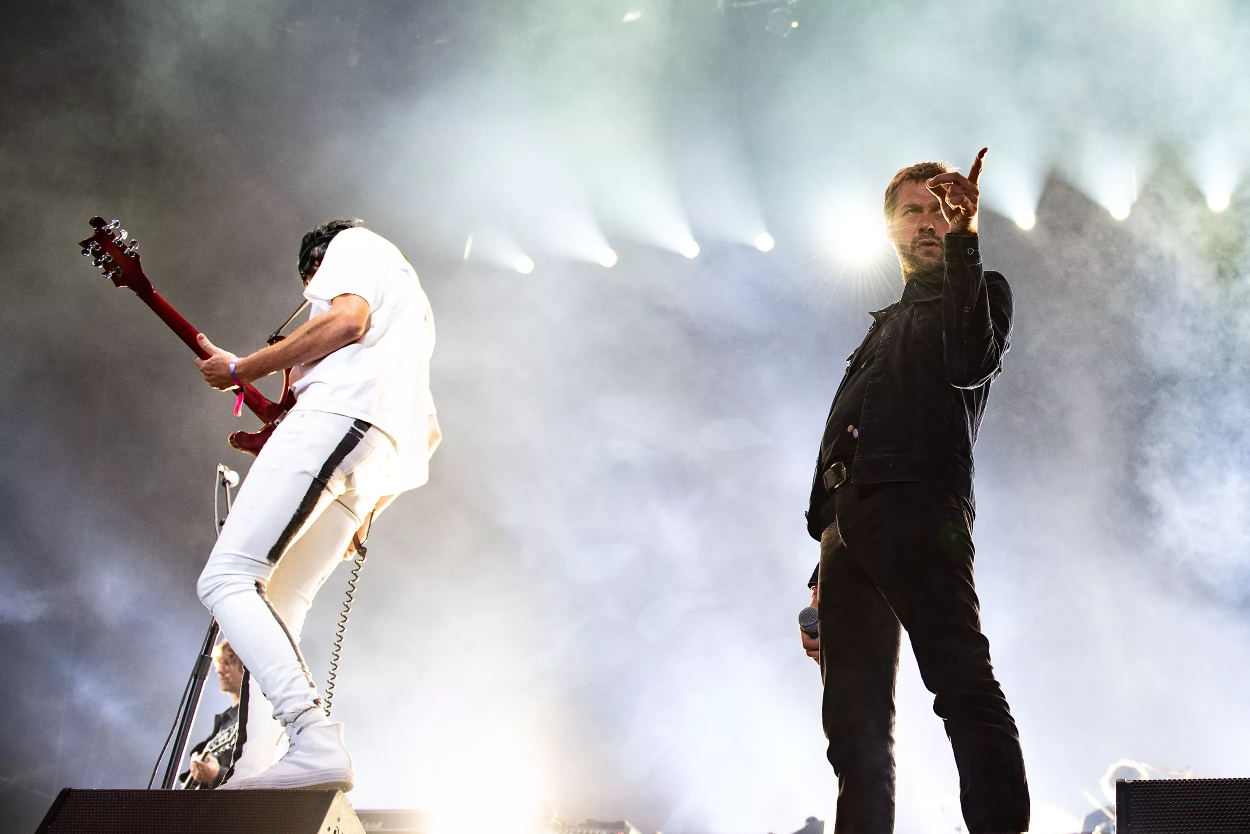 Kasabian ændrer forklaring om forsangers exit: "Vi havde intet valg"