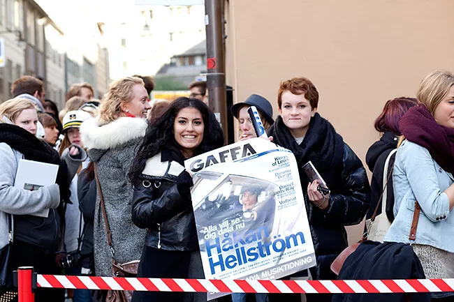 2 steg från Håkan Hellström