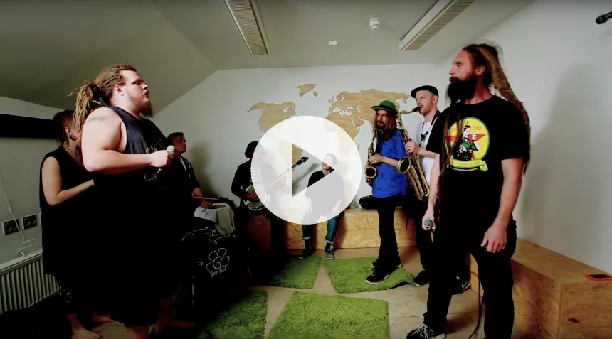 Globalhagen Hostel har slået dørene op – svenske Promoe står for første live-session-video