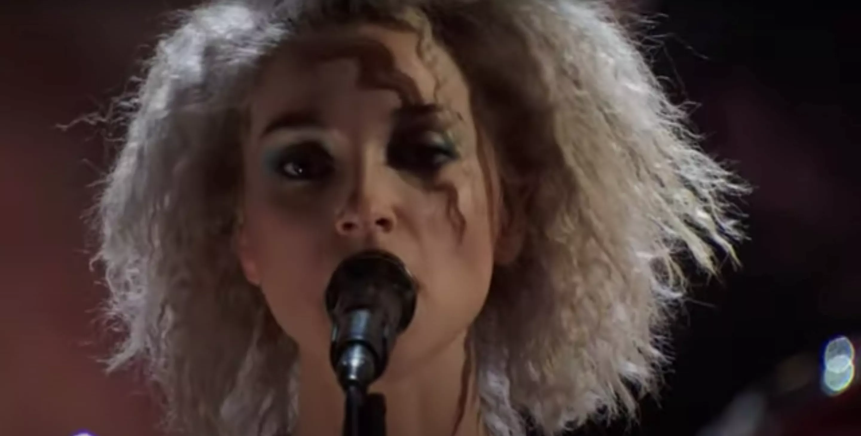 Rock and Roll Hall of Fame åbner skatkammeret: Se blandt andet St. Vincent med Nirvana-medlemmer