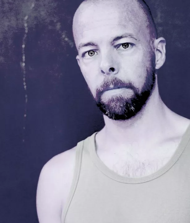 Stemmejernet debuterer som rapper