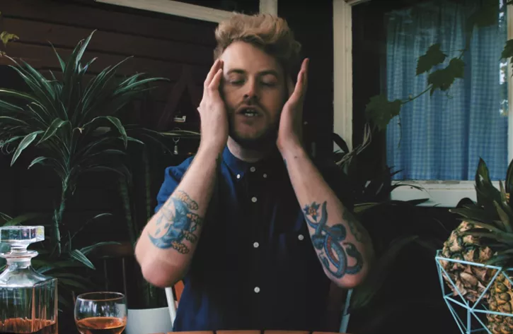 Tidligere Figurines-frontmand er tilbage