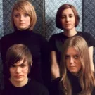 Electrelane varmer op for Arcade Fire