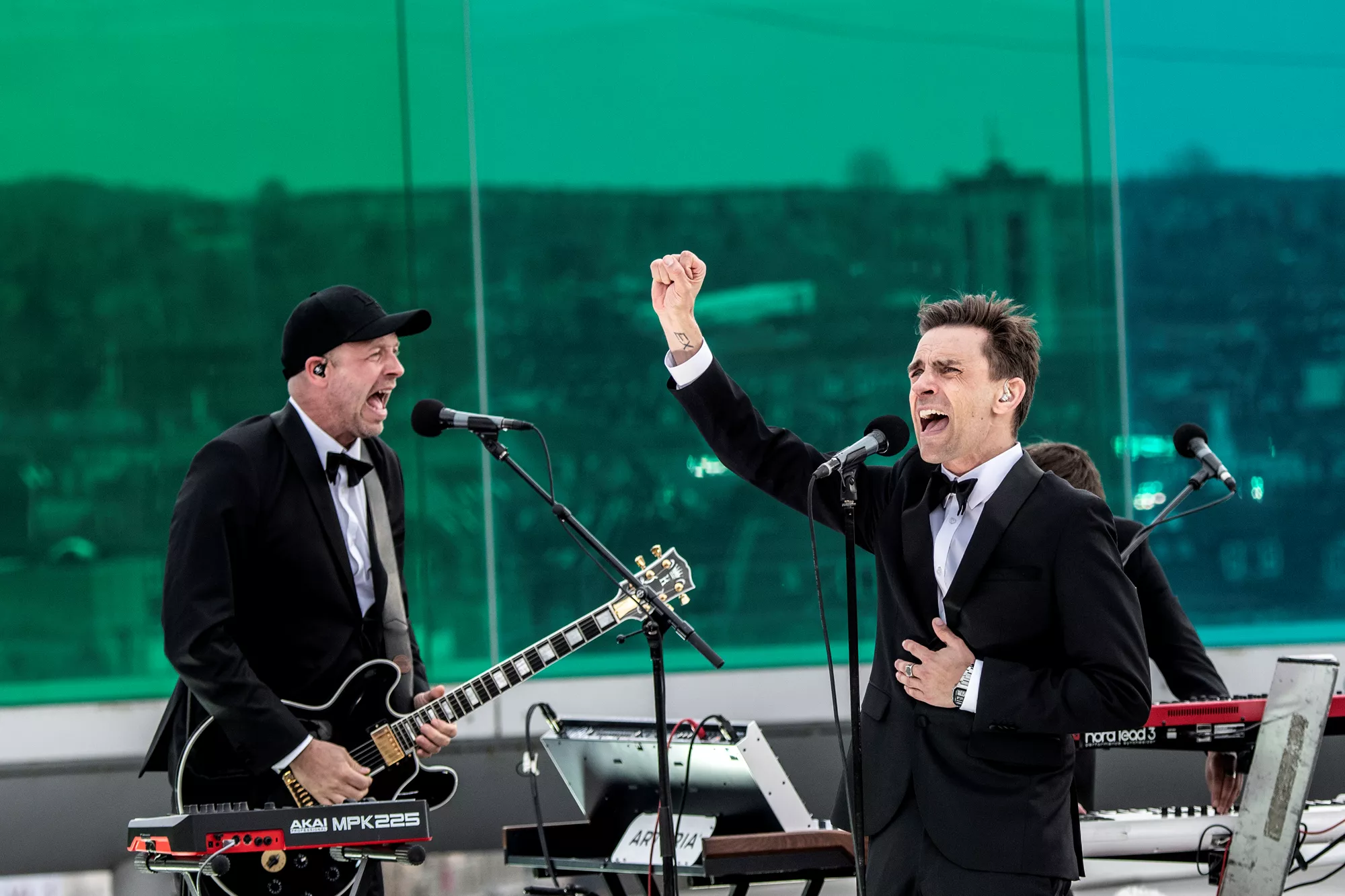 VIDEO: Nephew spiller live på toppen af kunstmuseet Aros