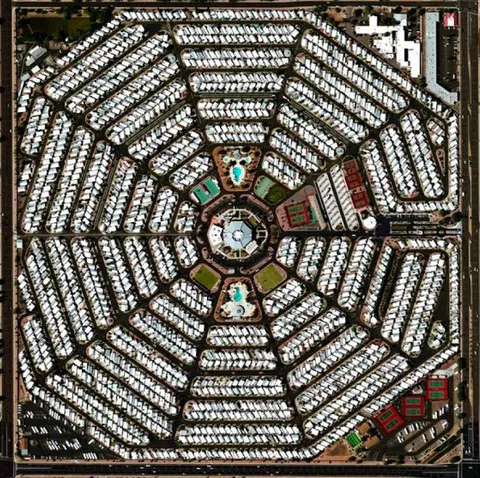 Strangers To Ourselves - Modest Mouse