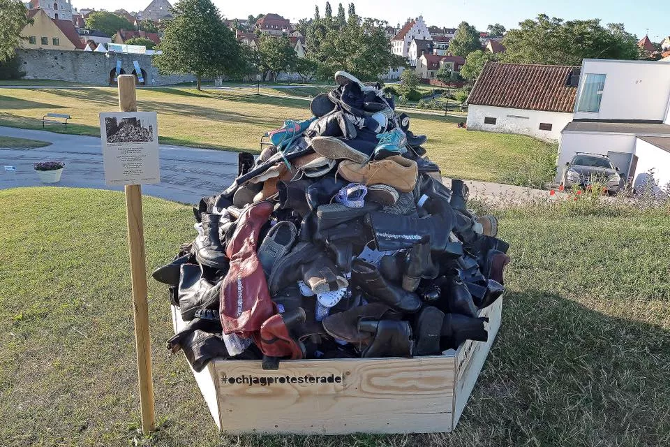 Musikkopplad installation förstörd av nazister