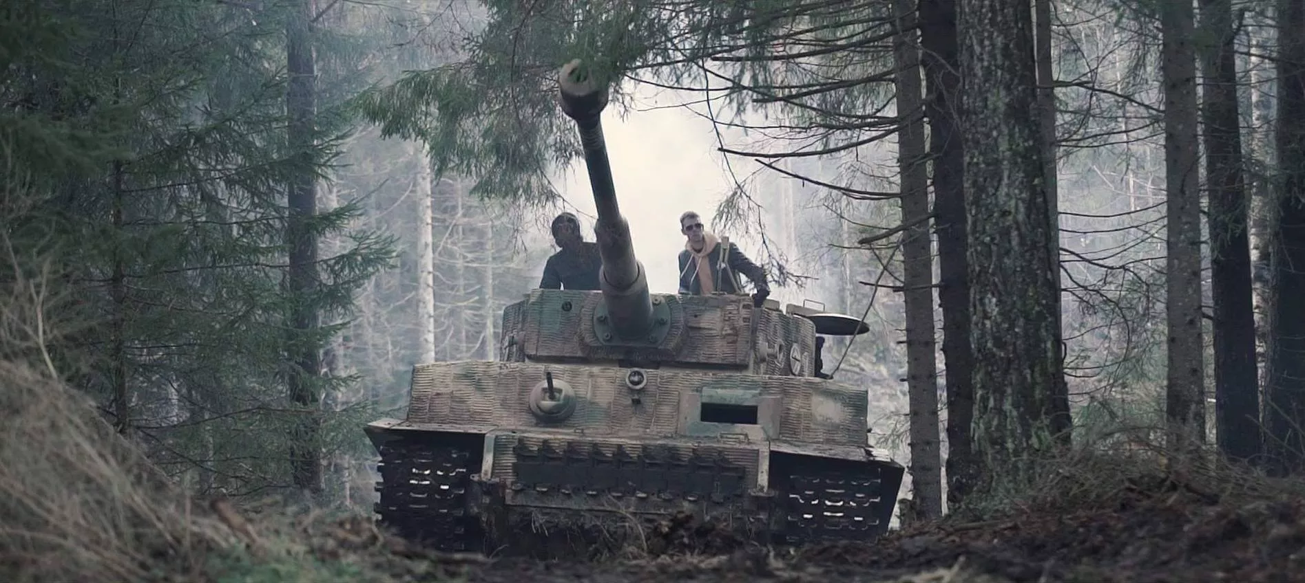 Lars Vaular og Unge Ferrari teamer opp i spektakulær musikkvideo