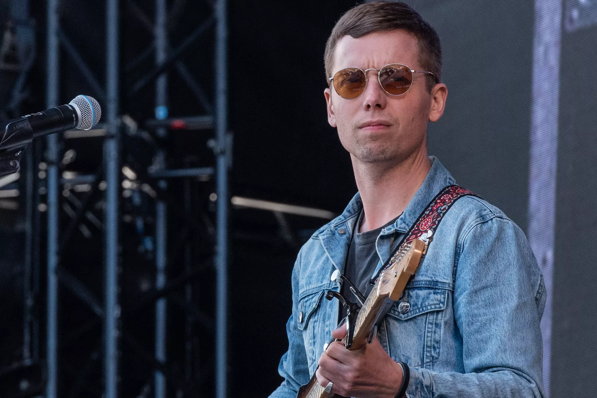 Mads Langer udskyder koncerter – med lange udsigter