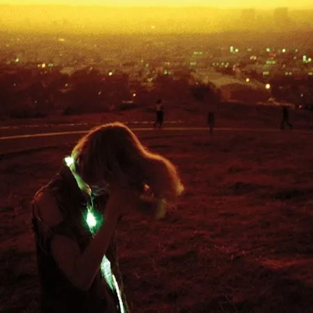 Era Extraña - Neon Indian