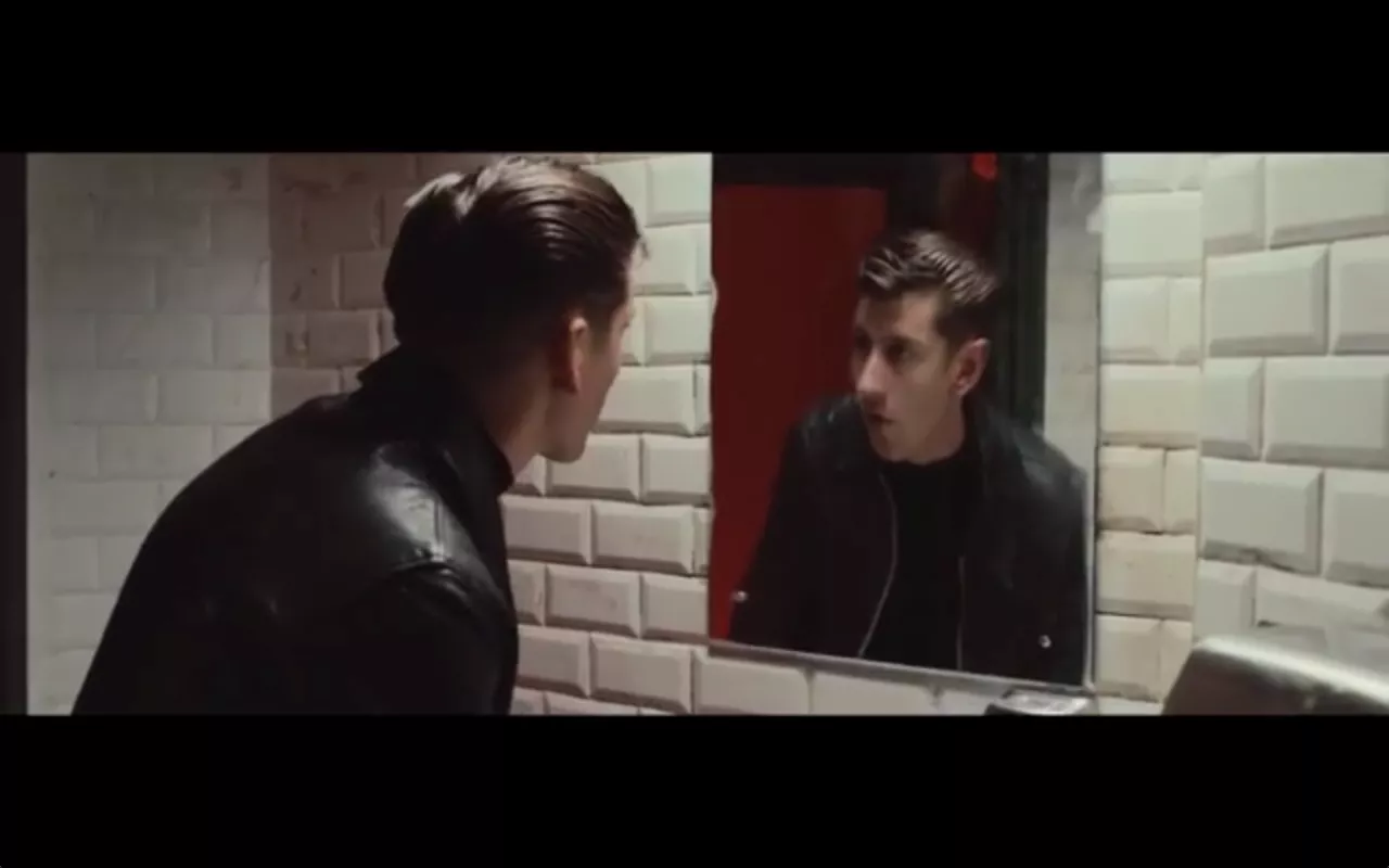 Alex Turner hallucinerar om sex