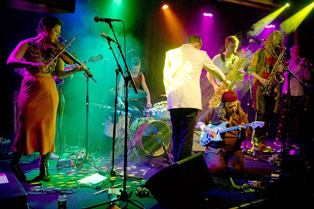 MÅNEDENS SPILLESTED: Harders – rejsen til og fra øvelokalet