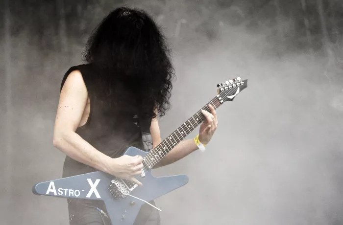 Hør verdens 10 hurtigste guitarister