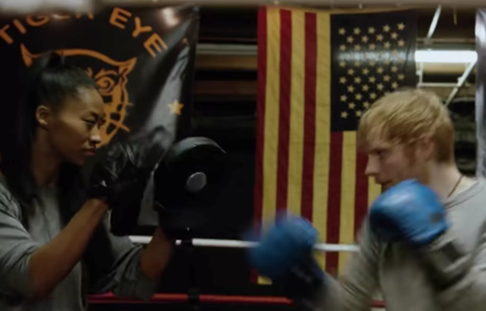 Se Ed Sheeran komme i topform som bokser i videoen til "Shape of You"