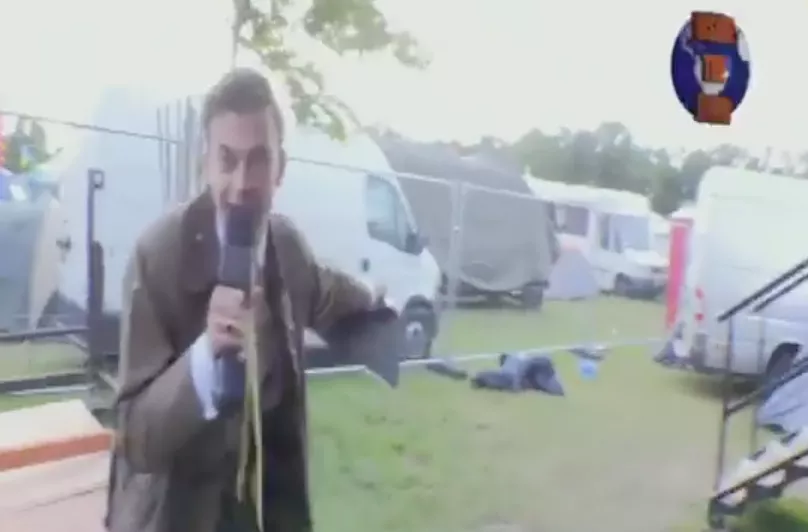 Är det här världens bästa festival-reporter?