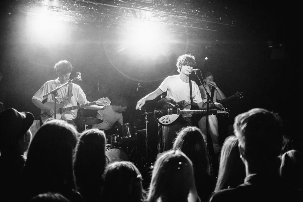 Stor britisk avis kårer danske Virgin Suicide til ugens band