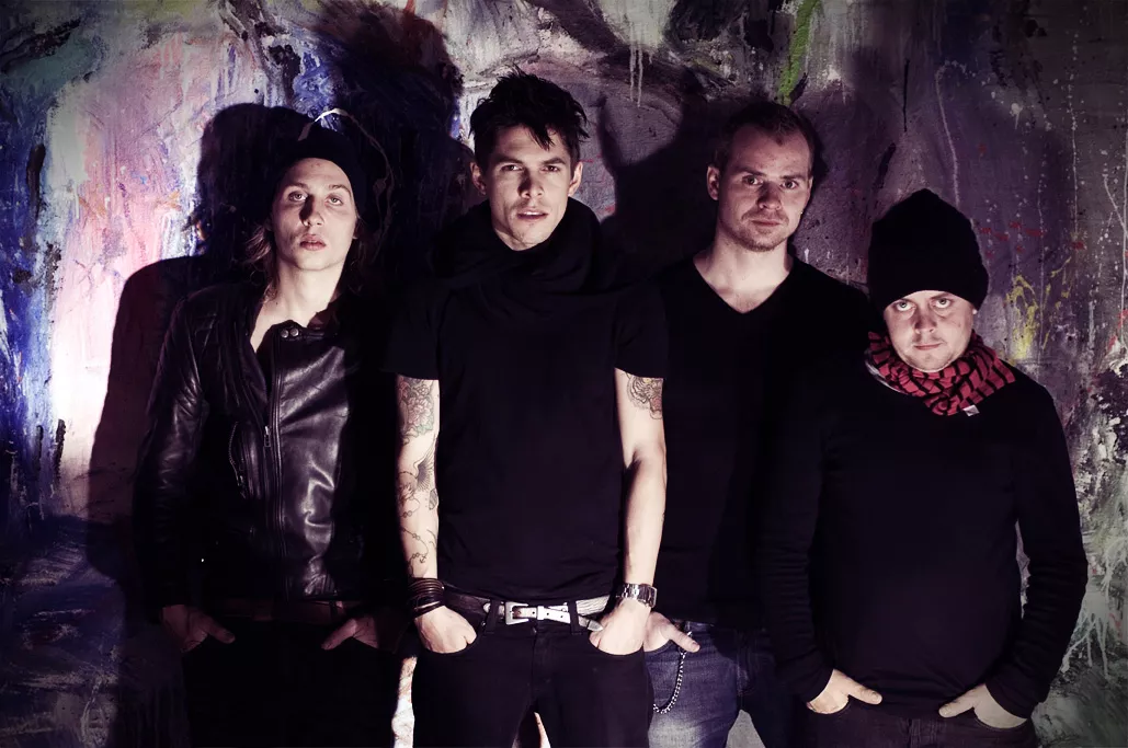 Rock Hard Power Spray underskriver pladekontrakt med Target Records