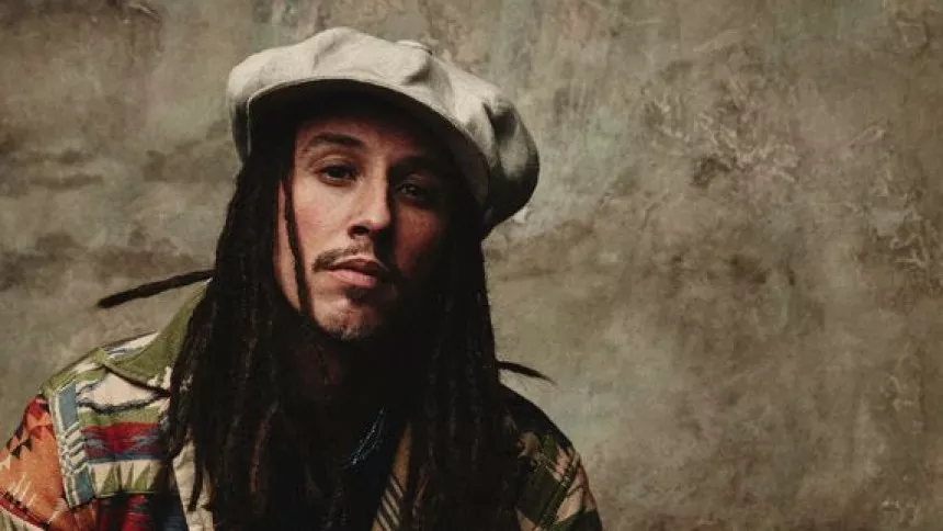 Soulsangeren JP Cooper giver koncert i Danmark