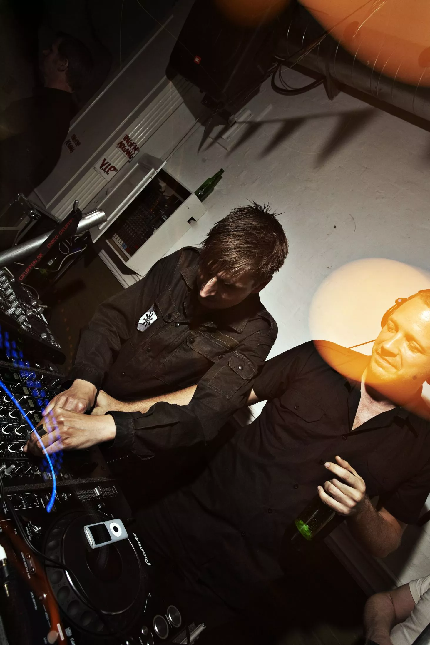 Markante danske musikere varmer op for Andy Fletcher