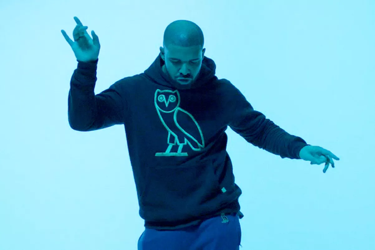 Instruktøren bag Hotline Bling: Rigtige mænd danser