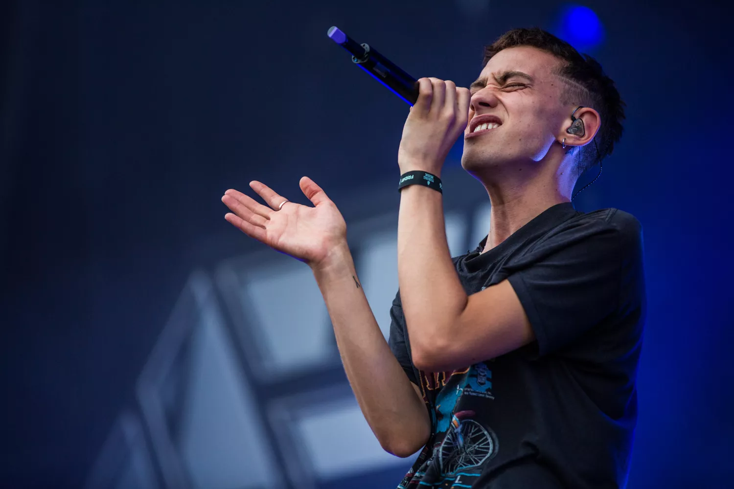 Britiske elektropoppere spillede den hjem efter tøvende start