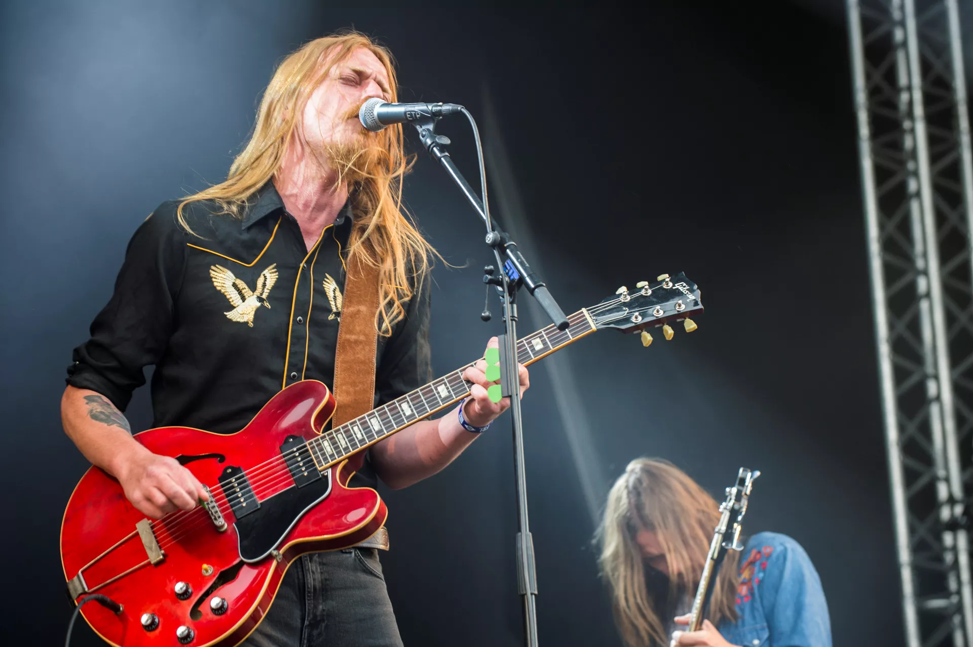 Som at spise fyldte chokolader med gebis