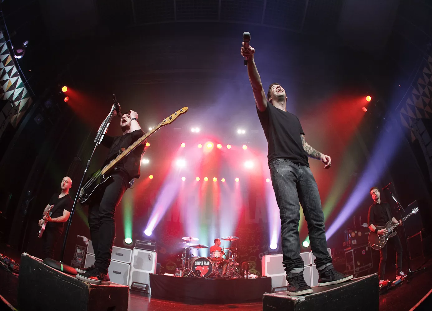 Simple Plan blander genrerne i Danmark