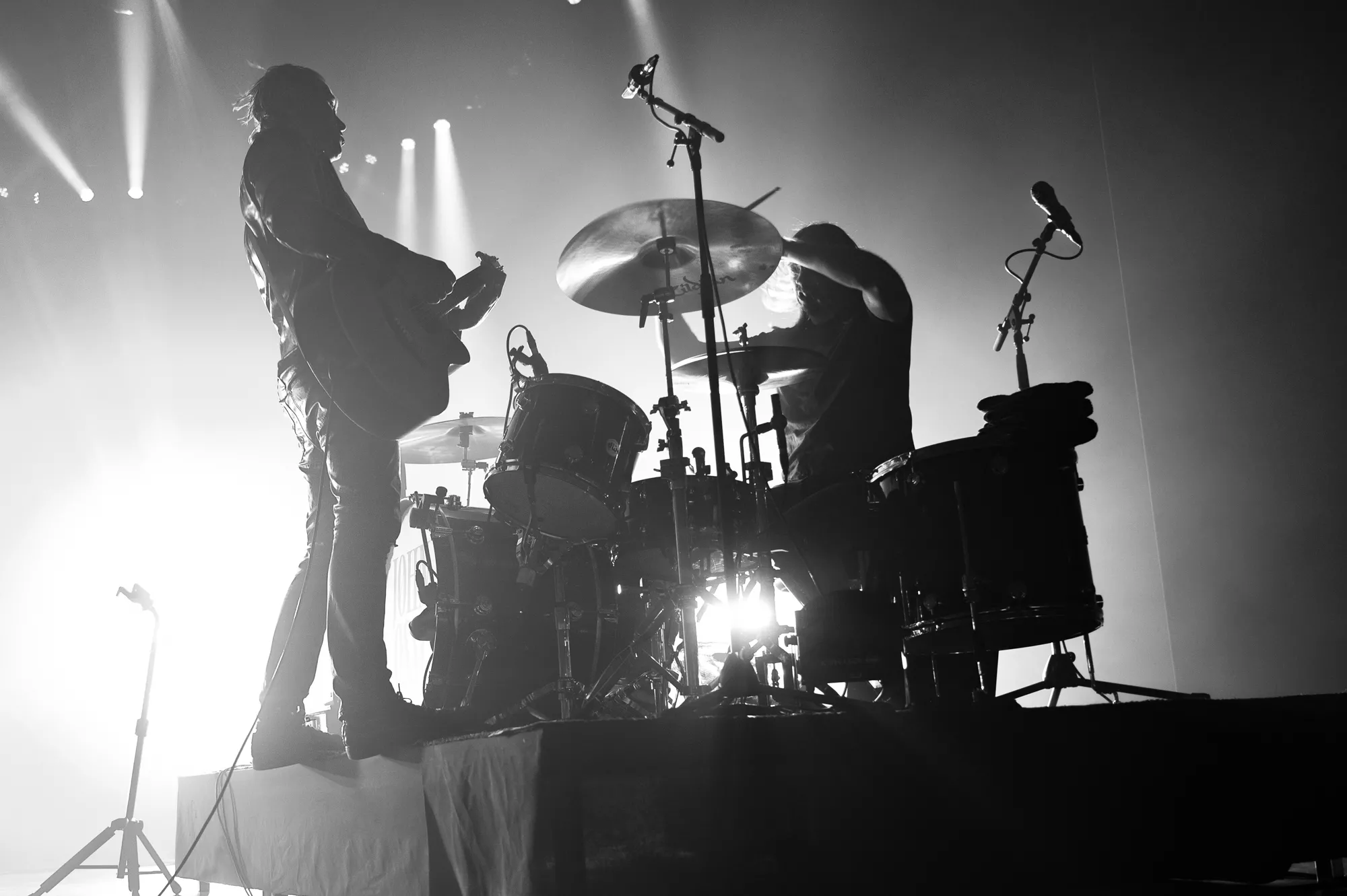 Johnossi släpper nytt album – en människas vandring in i vansinnet 