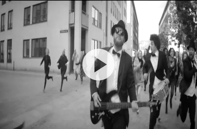 Black Dylan med Wafande offentliggør heftig video med 200 statister