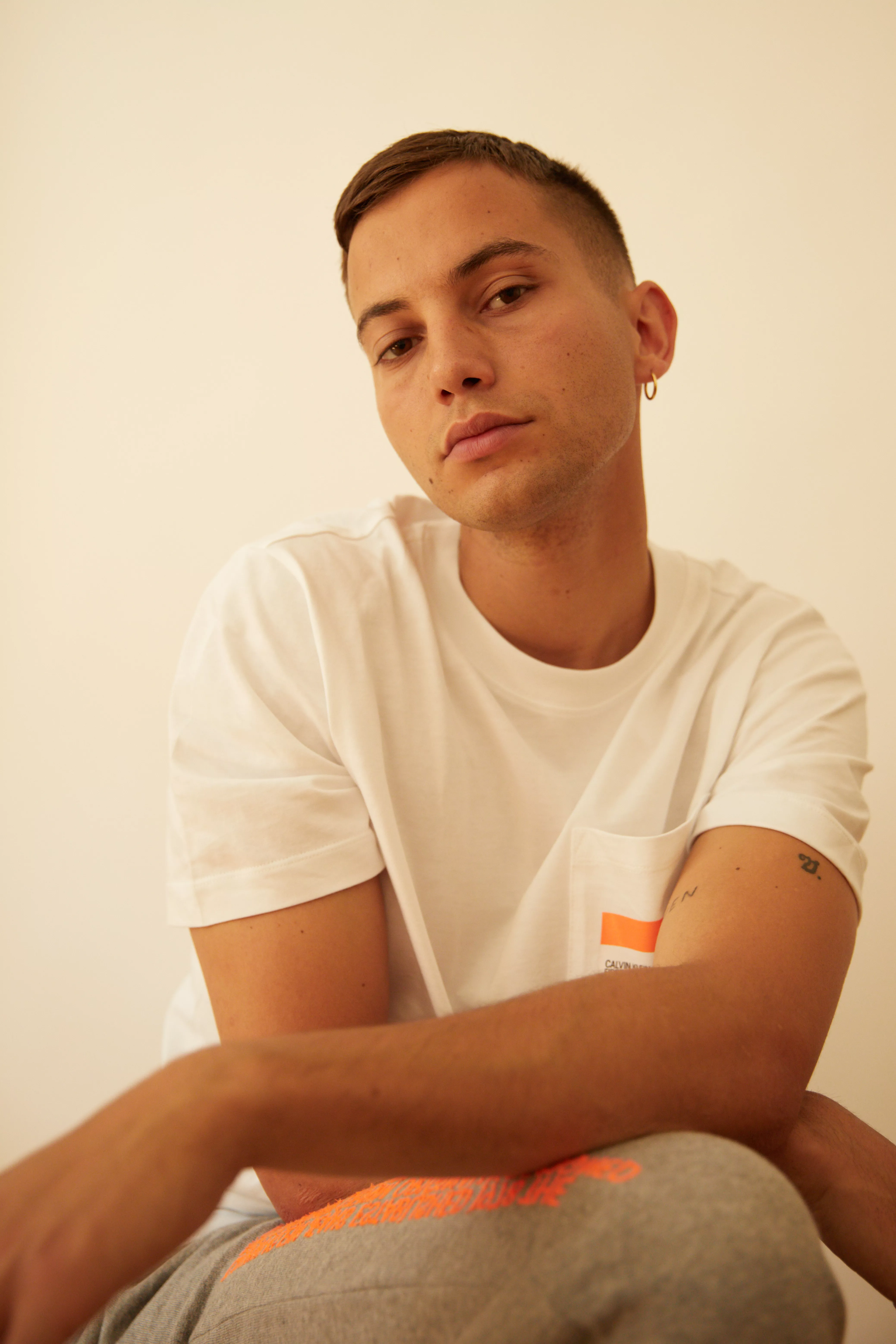 Forførende falset, ambivalent afslutning