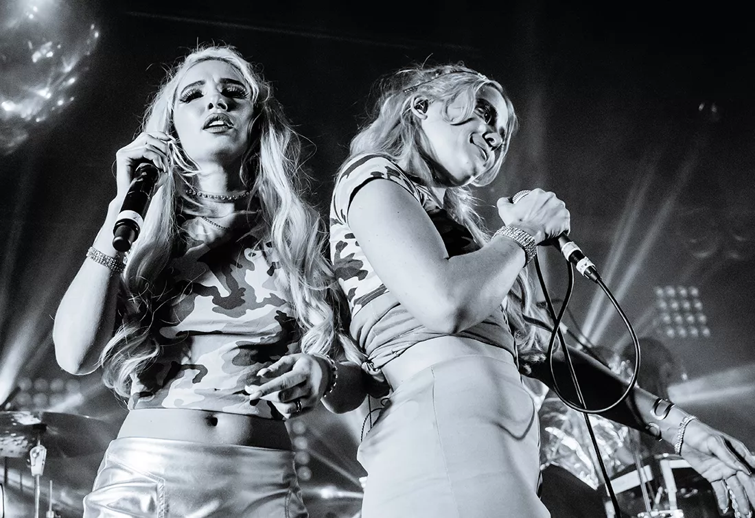 Rebecca & Fiona på höstturné