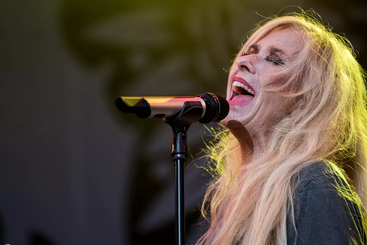 Stemmen er svækket, men Sanne har stadig X Factor